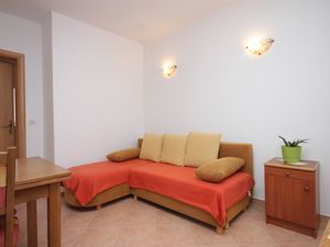 23930058-Ferienwohnung-5-Božava-300x225-1