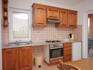 23930058-Ferienwohnung-5-Božava-300x225-4