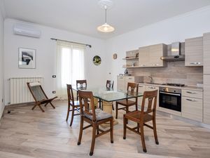 23755820-Ferienwohnung-4-Bracciano-300x225-2