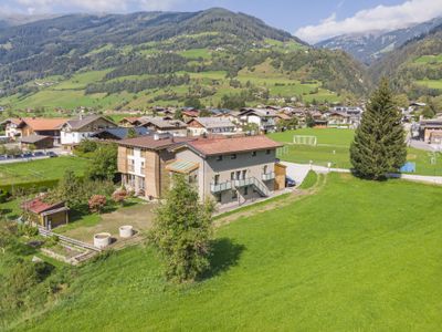 Außenseite Ferienhaus [Sommer]