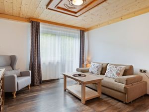 22198651-Ferienwohnung-5-Bramberg am Wildkogel-300x225-1