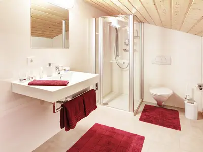 App. Bergblick: 1. Badezimmer