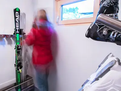 Skiraum im Eingangsbereich