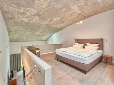 Schlafzimmer auf Empore