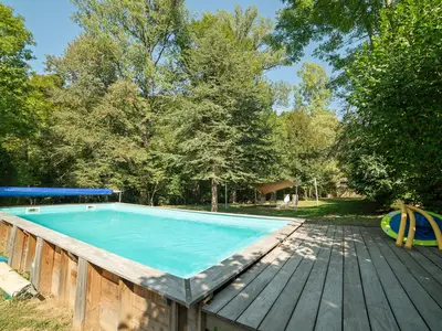 PoolOfHouse