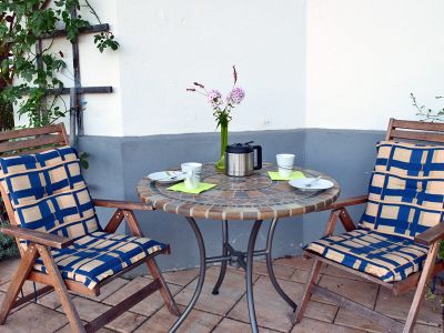 Sitzplatz auf der Terrasse der Ferienwohnung Irmgard