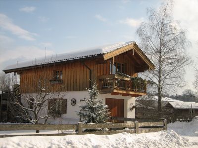 Hausansicht im Winter der Ferienwohnung Andrea