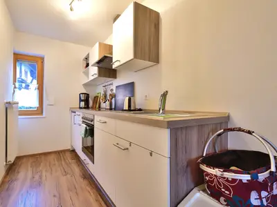 Ferienwohnung Kaiserblick - Kochnische mit Fenster