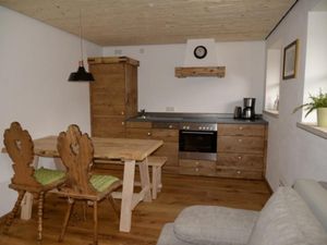 9988364-Ferienwohnung-2-Brannenburg-300x225-3