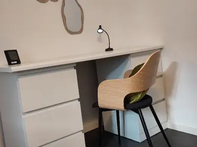 viel Platz  zum Arbeiten, Schminken usw.