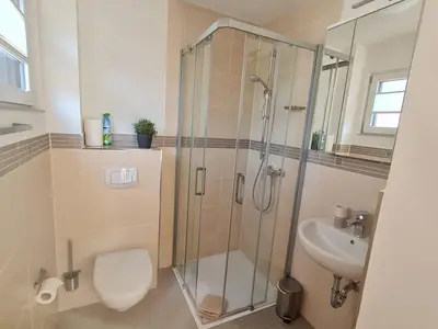 DU/WC
