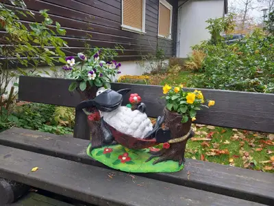 Gartenbank Eingangsbereich