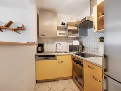 KITCHEN, INSIDE