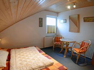 23973612-Ferienwohnung-5-Breege-300x225-1