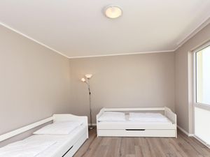 18658362-Ferienwohnung-4-Breege-300x225-5