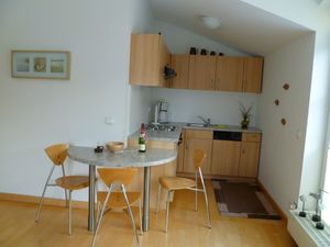 19240468-Ferienwohnung-3-Breege-300x225-5