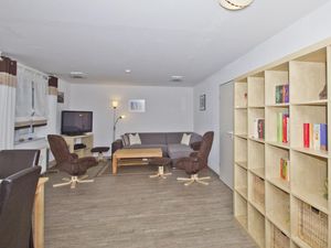 23956702-Ferienwohnung-4-Breege-300x225-4