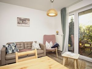 23957337-Ferienwohnung-4-Breege-300x225-5