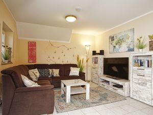 23995475-Ferienwohnung-4-Breege-300x225-4