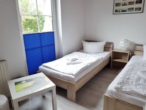 23975794-Ferienwohnung-4-Breege-300x225-5