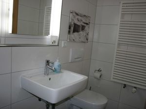 21690347-Ferienwohnung-2-Breege-300x225-4