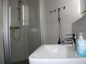 21690347-Ferienwohnung-2-Breege-300x225-5