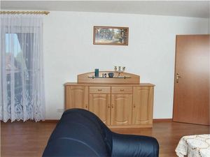 19005862-Ferienwohnung-2-Breisach am Rhein-300x225-3