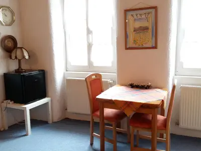 Photo, INSIDE, OUTSIDE