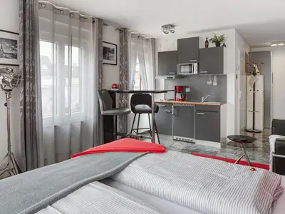 Photo, INSIDE, OUTSIDE