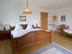 18704647-Ferienwohnung-5-Breitbrunn Am Chiemsee-300x225-5