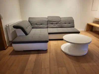 Wohnzimmer mit Couch