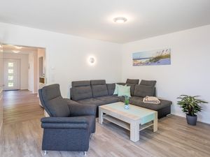 23966663-Ferienwohnung-4-Breklum-300x225-1