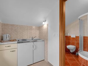 23974392-Ferienwohnung-2-Brela-300x225-4