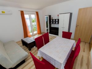 23041115-Ferienwohnung-5-Brela-300x225-4