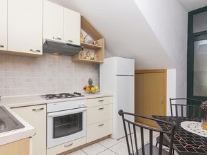 18979897-Ferienwohnung-4-Brela-300x225-2