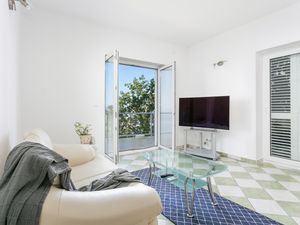 19036099-Ferienwohnung-7-Brela-300x225-1