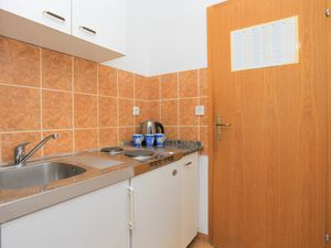 19126886-Ferienwohnung-2-Brela-300x225-2