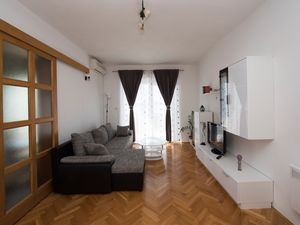 21864675-Ferienwohnung-6-Brela-300x225-1