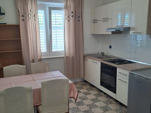 22955855-Ferienwohnung-6-Brela-300x225-1