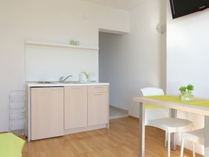 23115893-Ferienwohnung-3-Brela-300x225-3