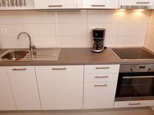 23358532-Ferienwohnung-8-Brela-300x225-3