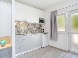 23369175-Ferienwohnung-2-Brela-300x225-2