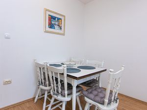 23539120-Ferienwohnung-6-Brela-300x225-3