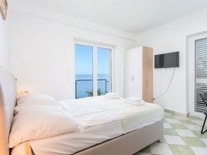 23539274-Ferienwohnung-8-Brela-300x225-5