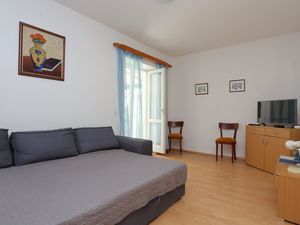 23575753-Ferienwohnung-4-Brela-300x225-2