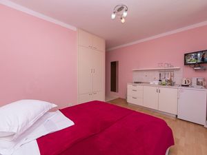 23575768-Ferienwohnung-2-Brela-300x225-2