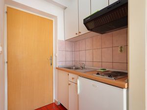 23659254-Ferienwohnung-2-Brela-300x225-2