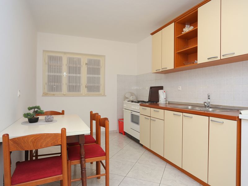 23926959-Ferienwohnung-8-Brela-800x600-1