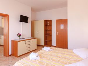 23931670-Ferienwohnung-3-Brela-300x225-3