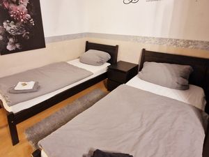 23923472-Ferienwohnung-3-Bremerhaven-300x225-2